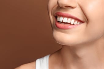How to Fix Gap in Front Teeth: Easy & Effective Options