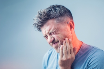 How to Deal with a Dental Emergency at Home
