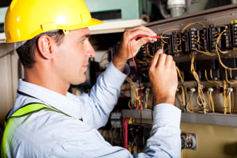 Industrial Electrical Troubleshooting: Fixes for 5 Common Problems
