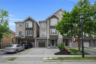 79 Gail Park Crescent, Newmarket