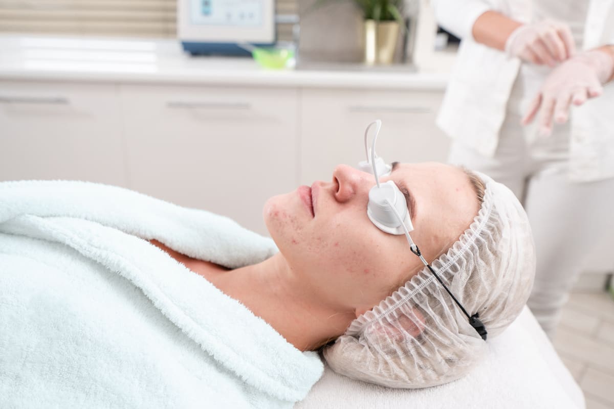 Best Acne & Scar Treatment: AviClear Laser Therapy
