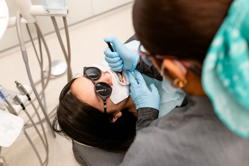 What’s The Best Way to Whiten Your Teeth?