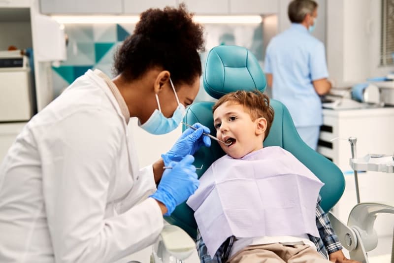 Guide de la Clinique dentaire pédiatrique pour immigrants et réfugiés de l’Hôpital de Montréal pour enfants