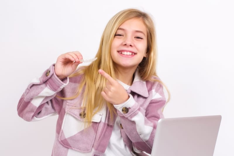 Braces for Teens: Comparing Traditional Braces, Ceramic & Clear Aligners