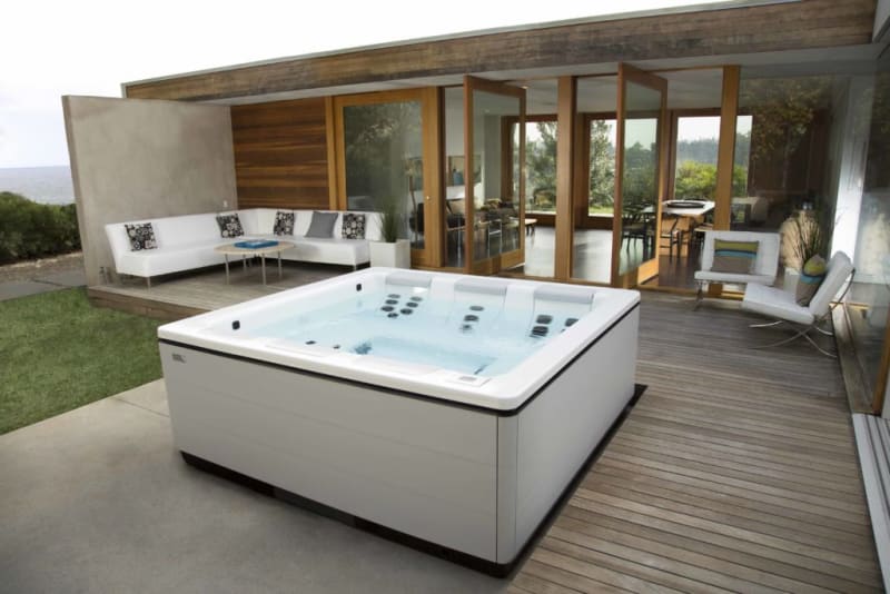 The Bullfrog Spas STIL Series Hot Tubs
