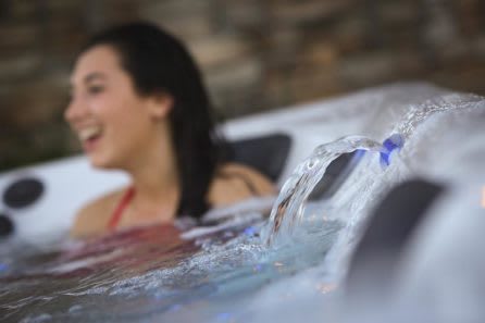 How to Stay Safe With These Outdoor Hot Tub Accessories