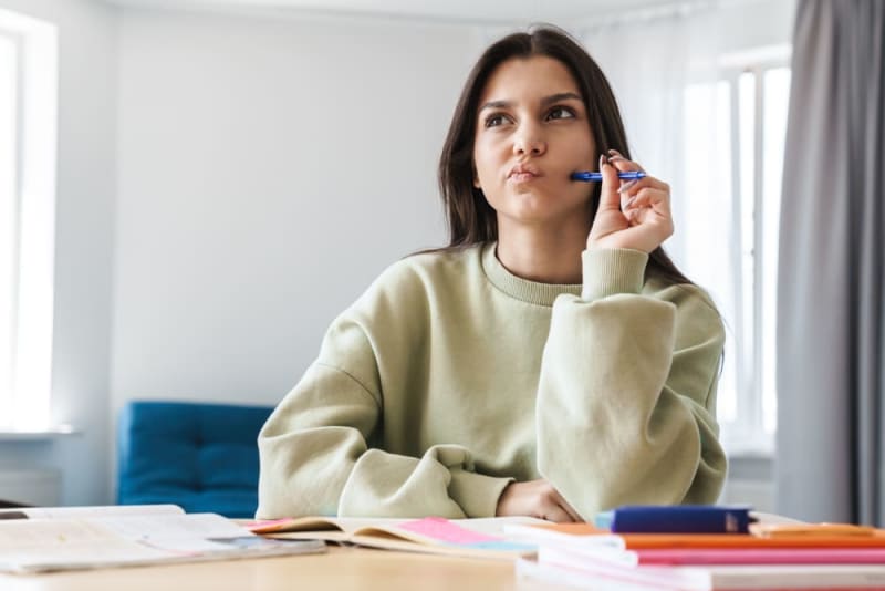 How to Clean Invisalign Retainers: The Complete Care Guide