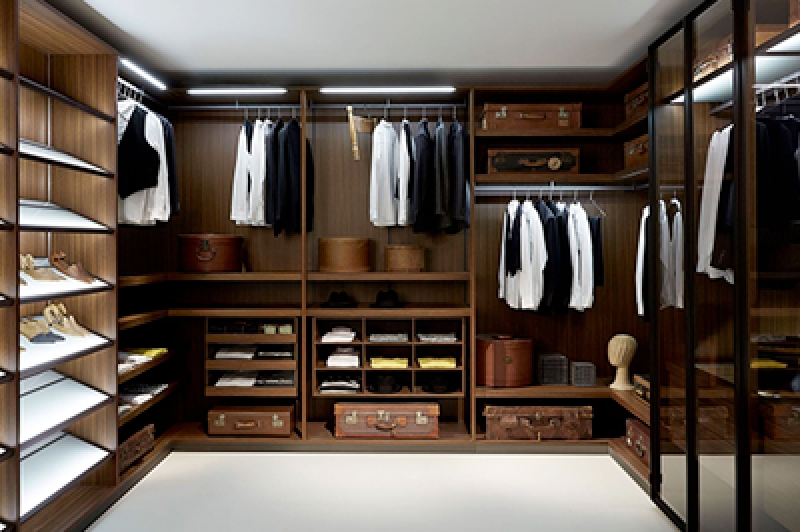 Building a Men's Wardrobe with the Basic Suits King & Bay Toronto