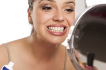 Professional vs Store Bought Teeth Whitening - What's the Difference?