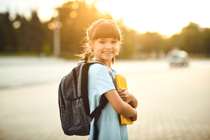 Back to School Can carrying a backpack hurt your kids back